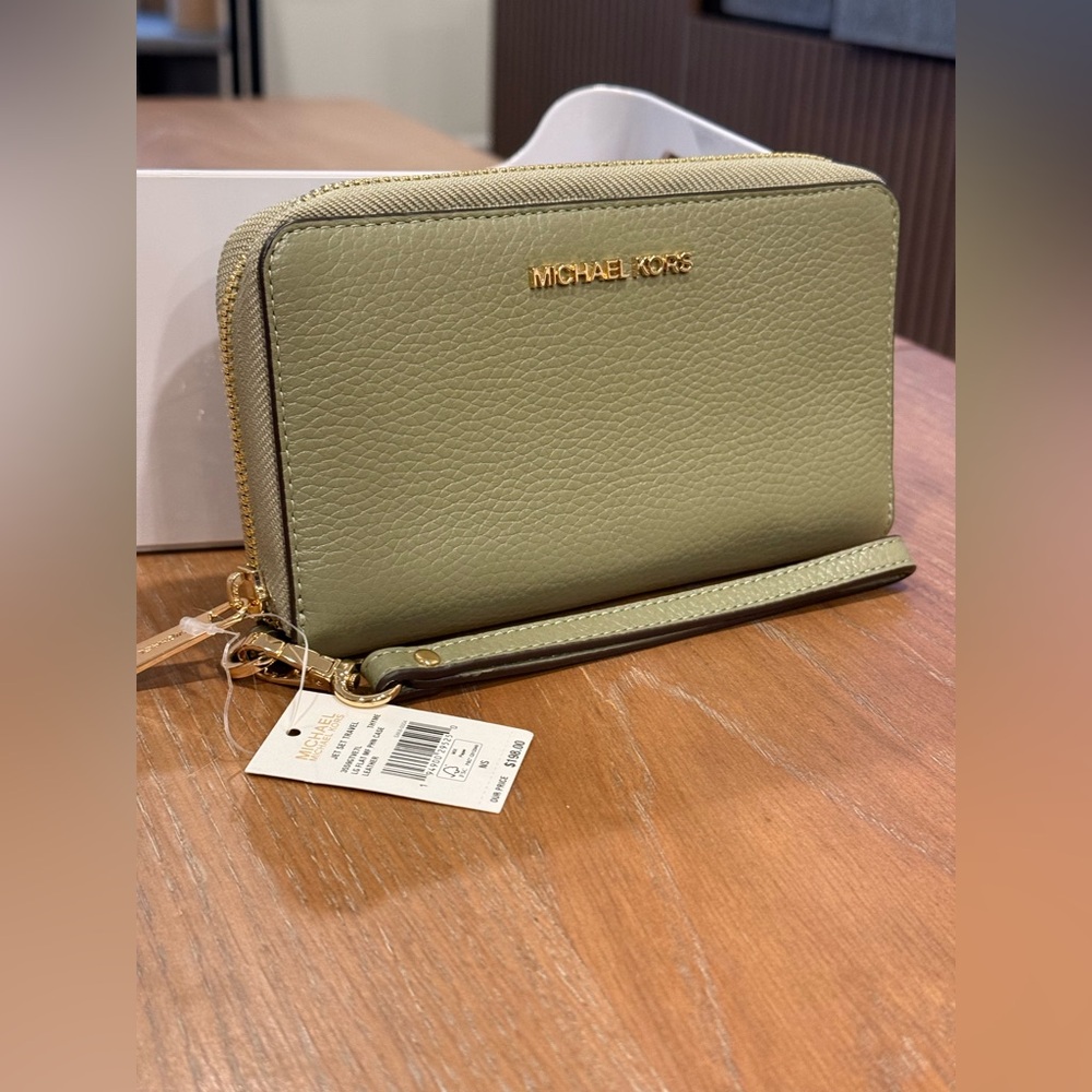 Sage wallet clutch Michael kors